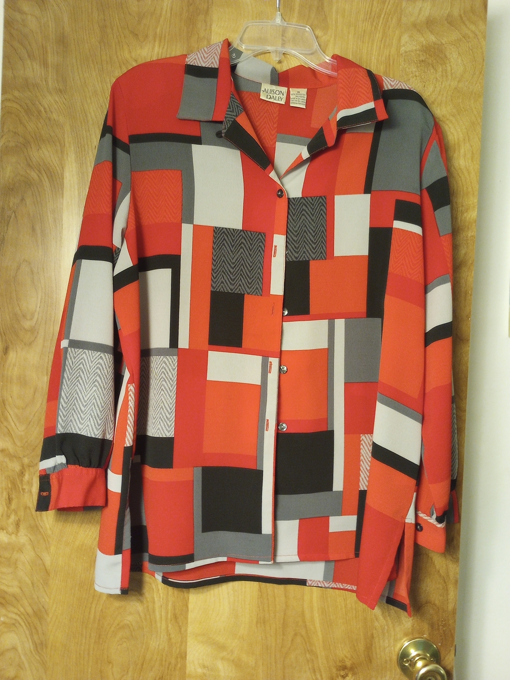 Allison Daley Red and Gray Geometric Button-Down Shirt